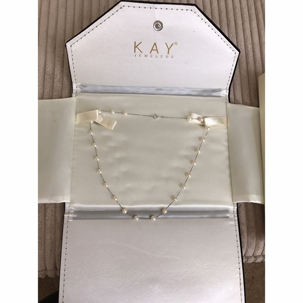 KAY JEWELERS 14k white gold pearl necklace