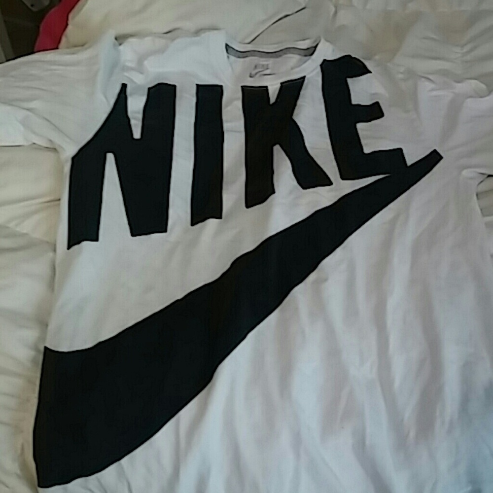 Nike t-shirt