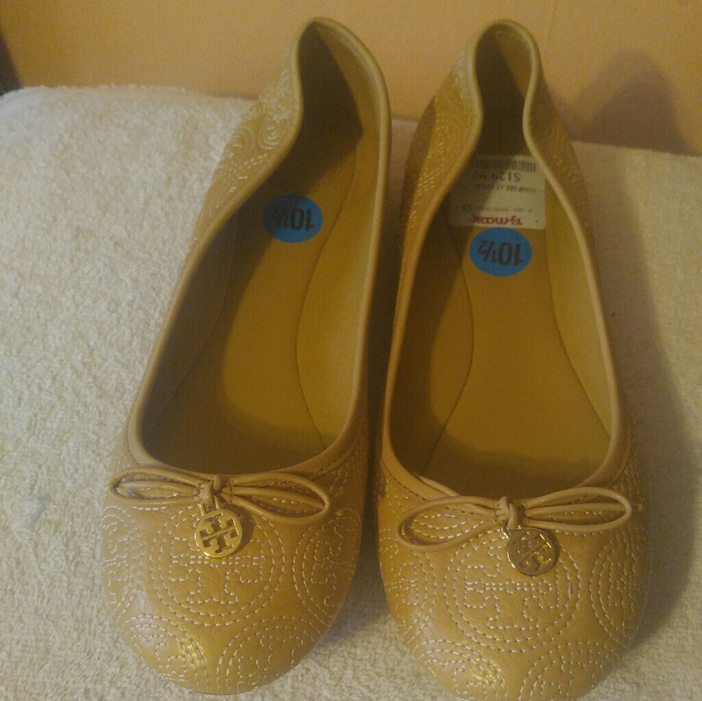 Tory Burch flats