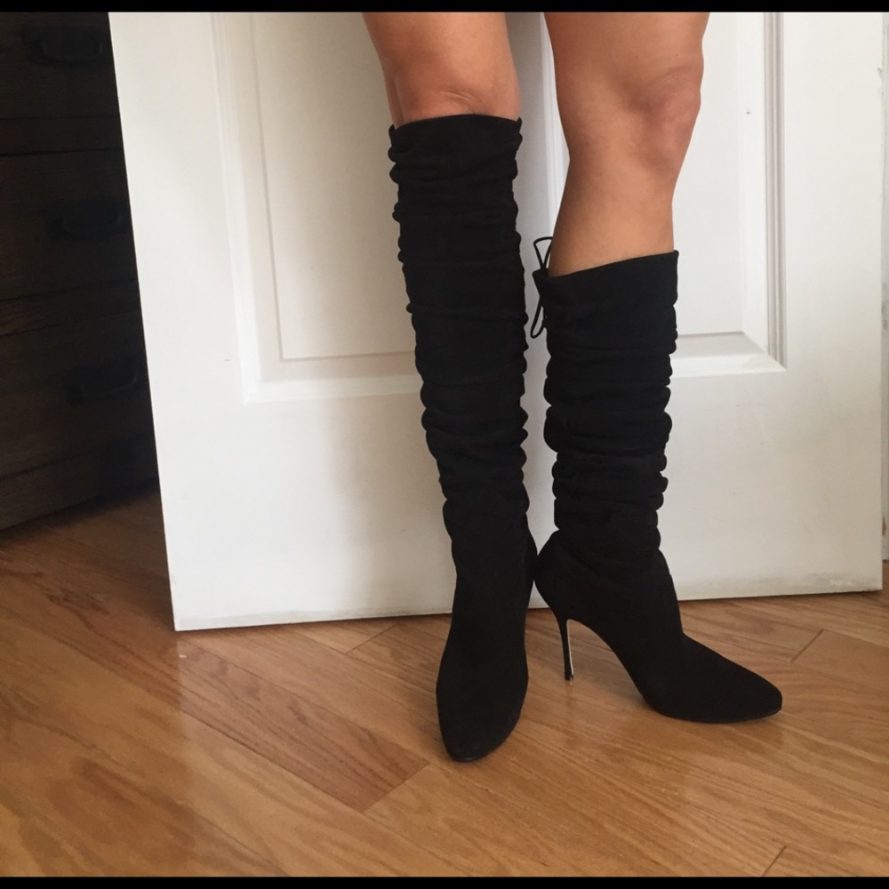 Stunning Manolo Blahnik Gipsyta Suede OTK Boots