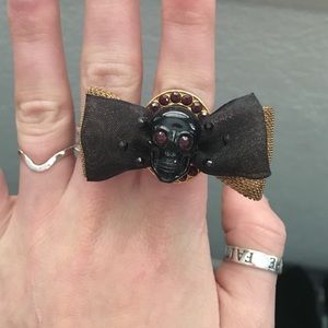 Tarina Tarantino skull ring.