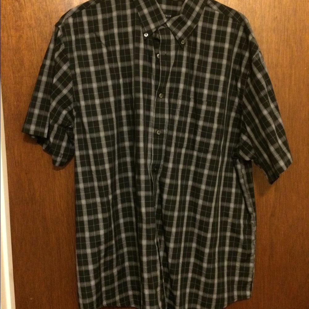 NWOT Nice Men's Shirt. XL 17-17 1/2. Must bundle