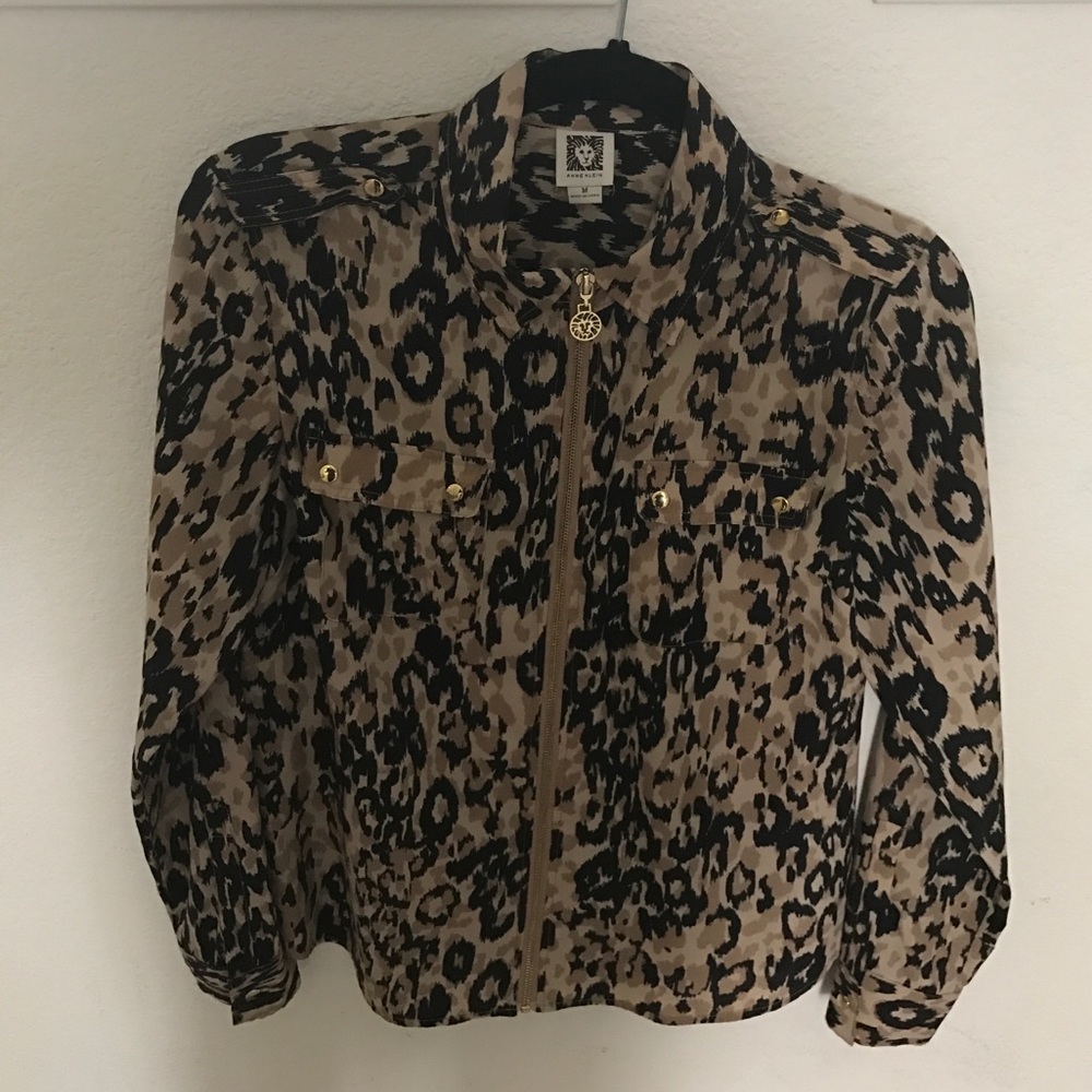 Anne Klein Long sleeves top. Size M