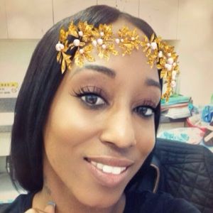 Meet your Posher, Ebony