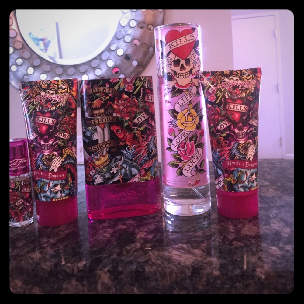 Ed Hardy perfume set