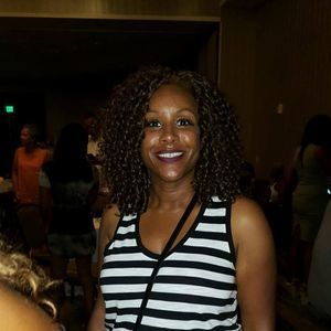 Meet your Posher, Linda