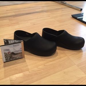 Sanita Danish Slip Resistant Clogs