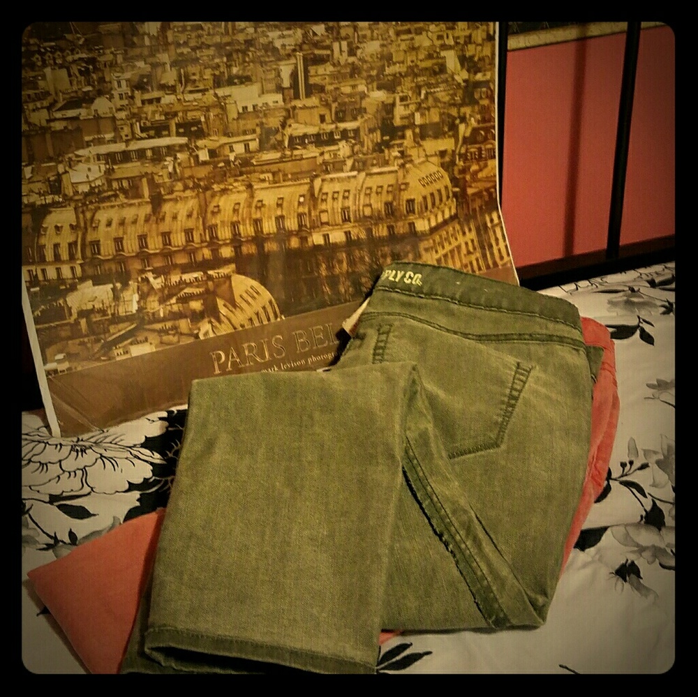 Two pairs of nice Mossimo supply Co earth pants