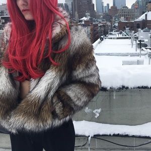 Meet your Posher, Lauren