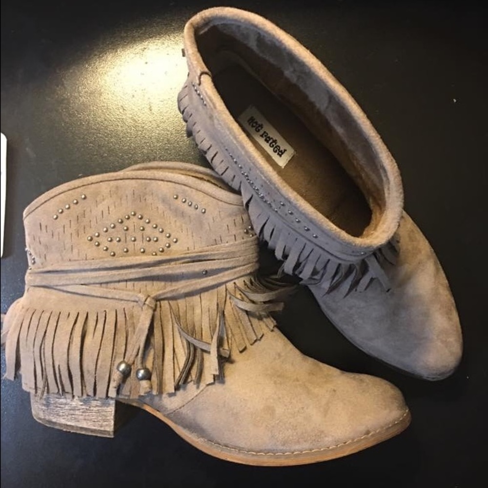 Not Rated booties suede tan with fringe