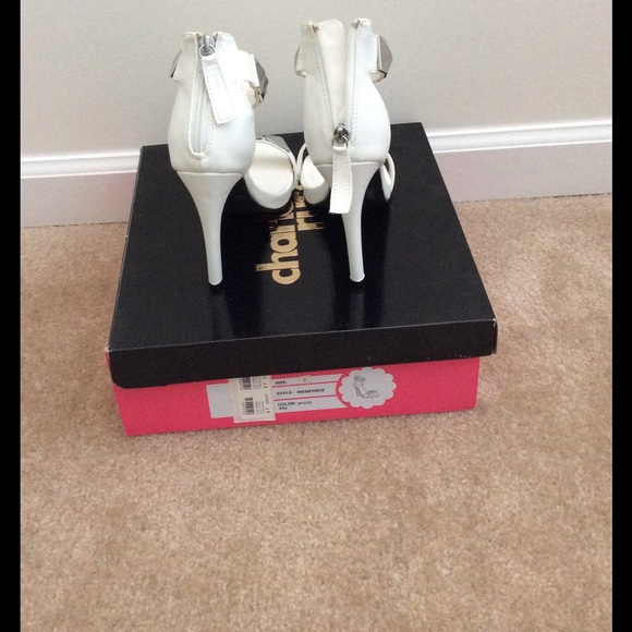 Super- studded single strap heels. - Picture 3 of 4