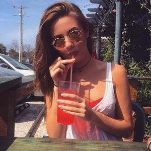 Meet your Posher, Lucy