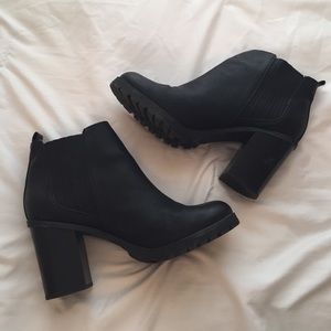 Sam&Libby black chunky heeled boots | size 9 1/2