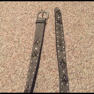 Buckle gray belt