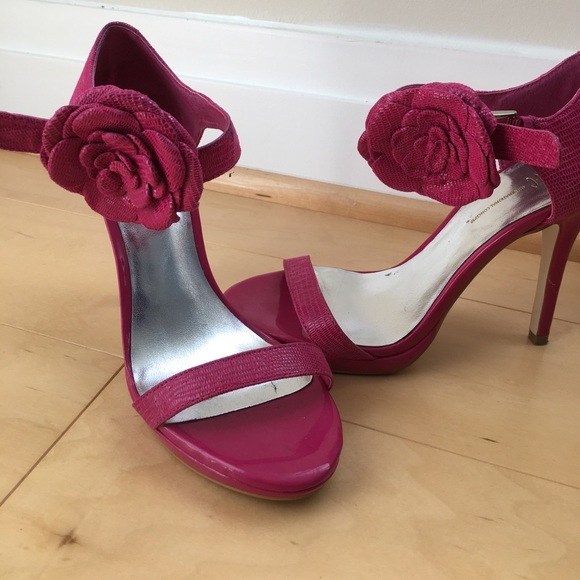Shoes - Picture 1 of 1