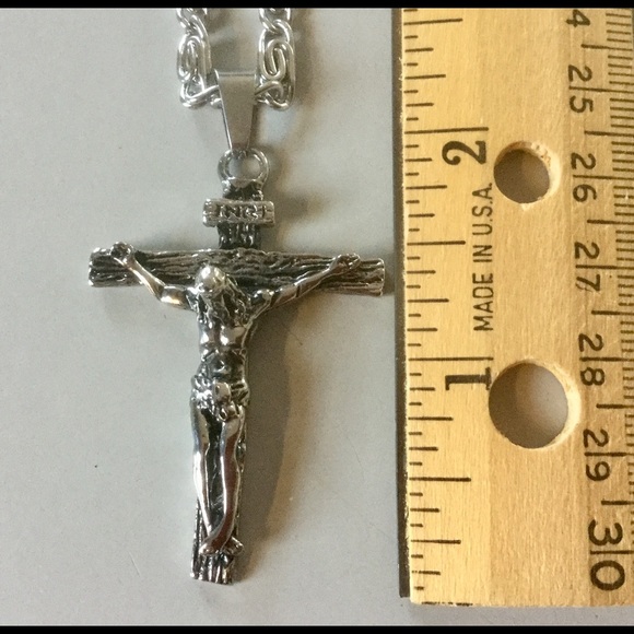 Unique design Jesus Christ Crucifix Cross necklace - Picture 3 of 5