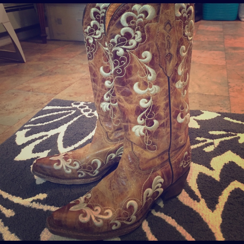 Corral embroidered Cowgirl boots