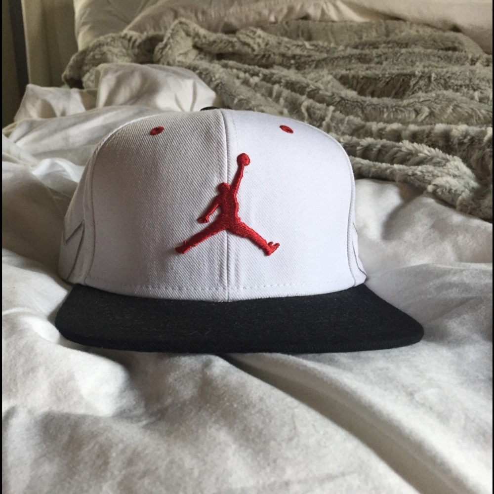 Jordan snap back