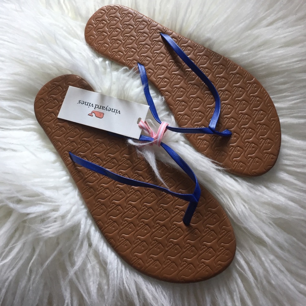 GREAT PRICE vineyard vines flip flops