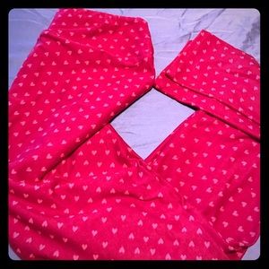 Lularoe red and light red hearts leggings OS
