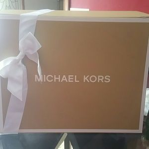 Michael Kors Silver Limited Edition Set