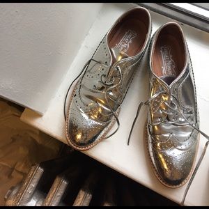 💦 Metallic Jeffrey Campbell Oxfords 💦
