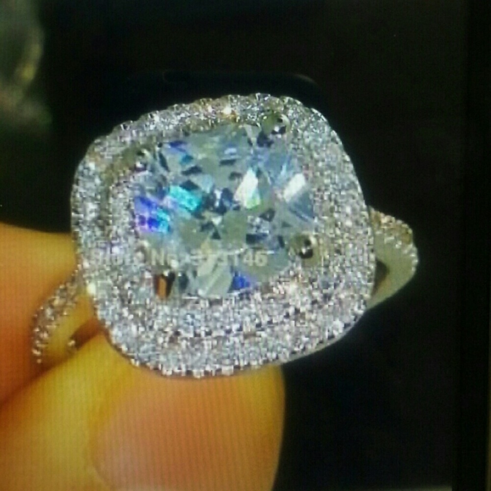 SOLD!! 18k white gold filled clear topaz cushion