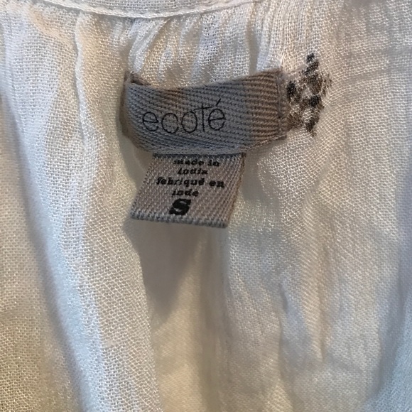 Patterned ecoté top - Picture 3 of 3