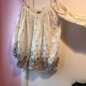 Patterned ecoté top