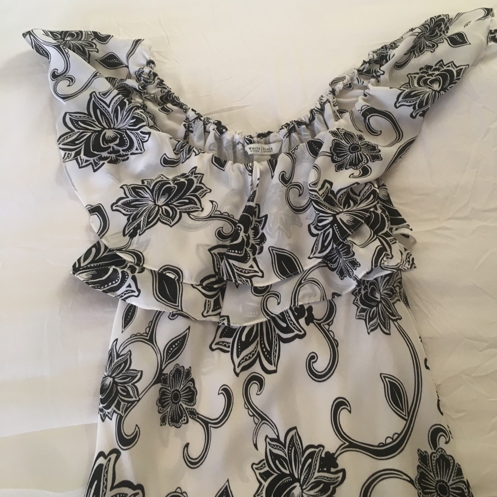 White House black market sleeveless blouse