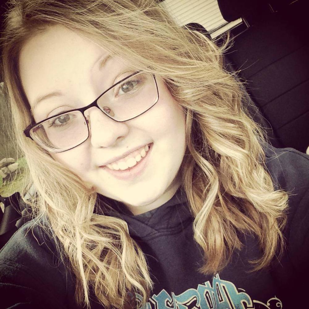 Meet your Posher, Kira