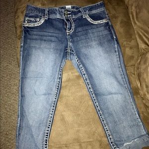 Size 7/8 maurices capris inseam 22"