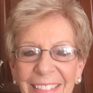 Meet your Posher, Saradelle