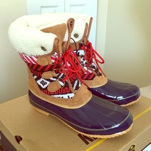NWT Khombu Duck Boots