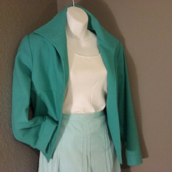 Ellen Tracy Jackets & Blazers - Ellen Tracy blue wool jacket EUC 12
