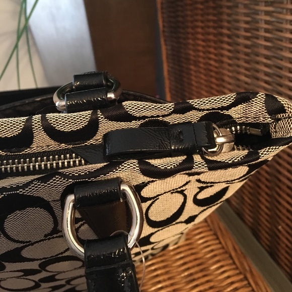 2xHP🎉8/7 & 8/14 NWT Coach Zip Signature Stripe - Picture 5 of 7