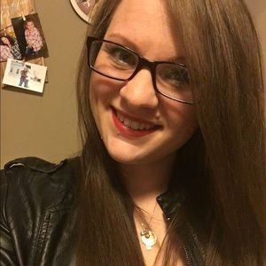 Meet your Posher, Rhea