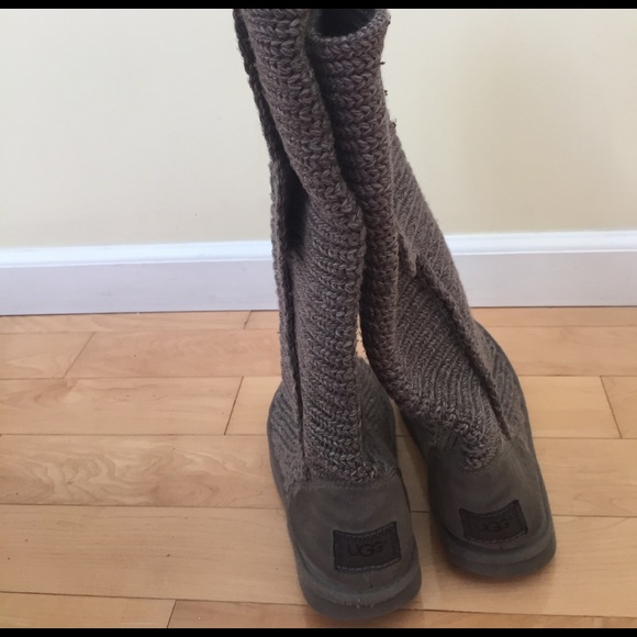 Uggs: Gray crochet - Picture 3 of 4