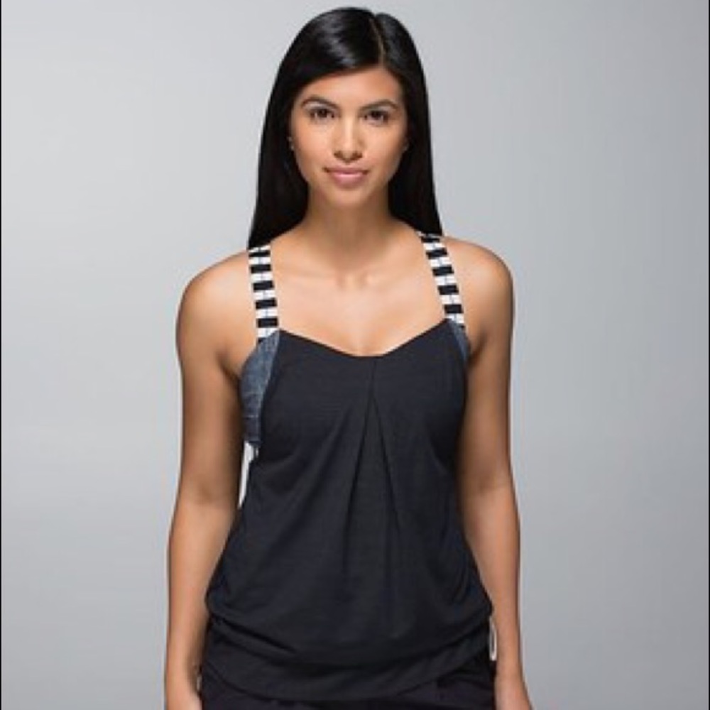 Lulu lemon restless tank top w/built in sports bra