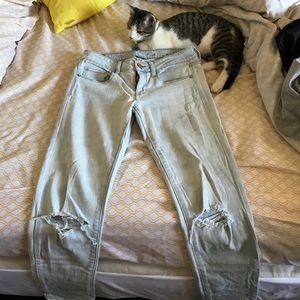American eagle distressed boyfriend fit jeans!