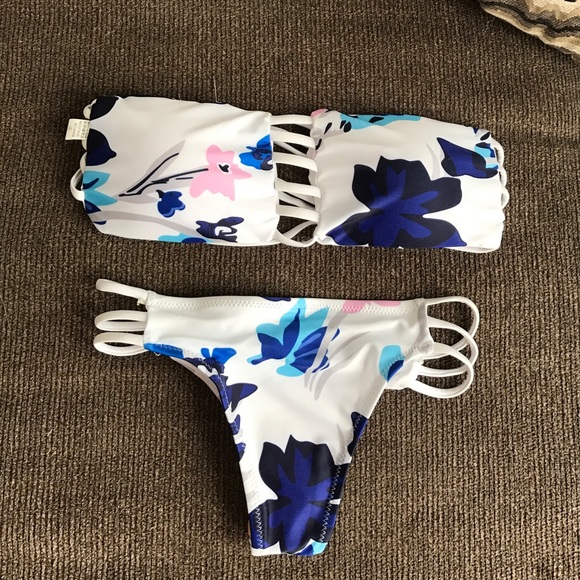 Brand new floral bikini - Picture 2 of 6