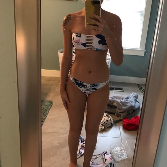 Brand new floral bikini - Picture 6 of 6