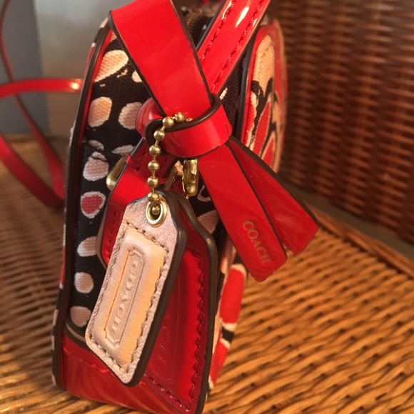 HPπ5/6πNWT Coach Poppy Floral Scarf Print Flt - Picture 4 of 5