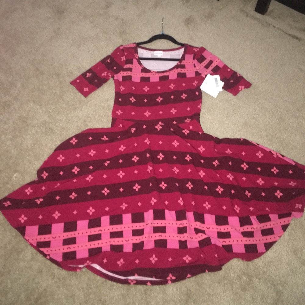Lularoe nicole dress