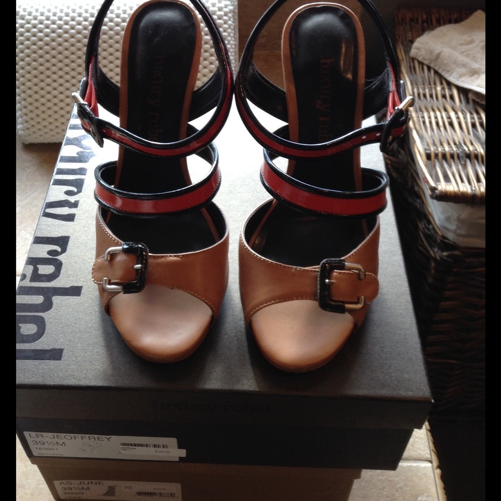 Luxury Rebel Jeoffrey Sandal.