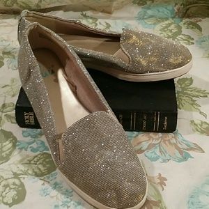 SUPER SPARKLY GOLD LOAFERS