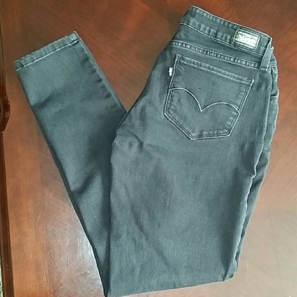 BLACK Levi's skinny jeans