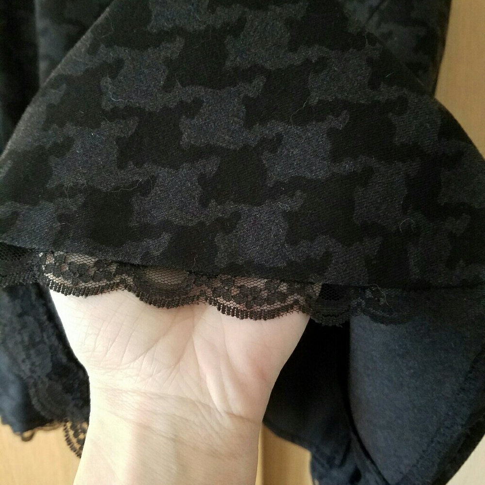 Black and gray houndstooth wool skirt - Picture 2 of 2