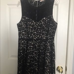 FOREVER 21 black lace dress
