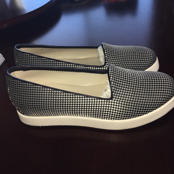 NWT!! 💯 Authentic!!! Giorgio Armani slip ons - Picture 3 of 8